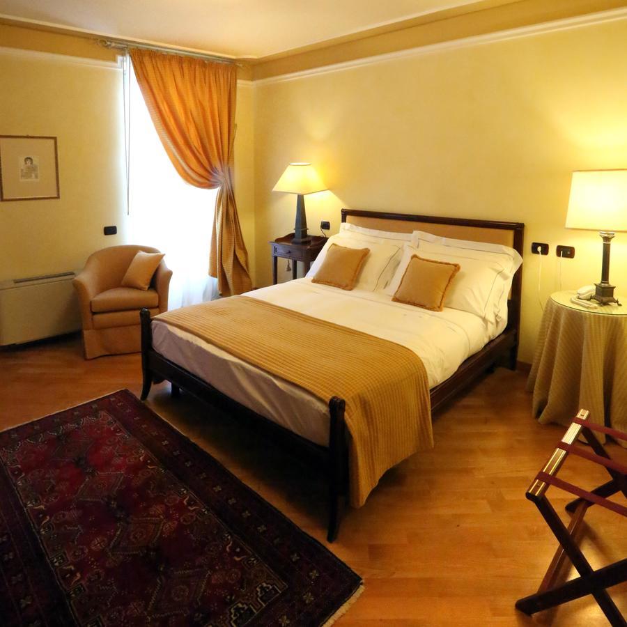 Albergo Castiglione Langhe Castiglione Tinella Exterior photo