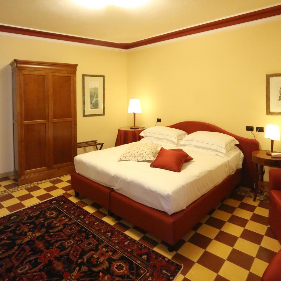 Albergo Castiglione Langhe Castiglione Tinella Exterior photo